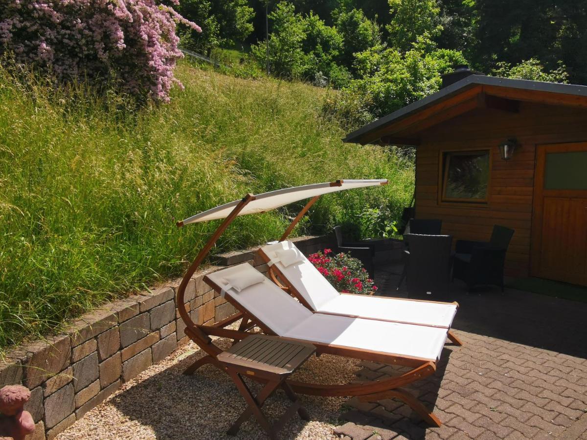 Hotel Gruener Baum Mit Restaurant & Wellness Oberzent Exterior photo